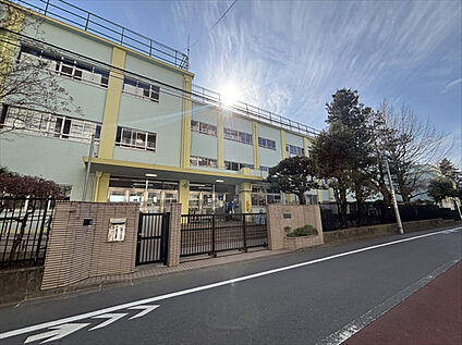 高松小学校　 約320m(徒歩4分)