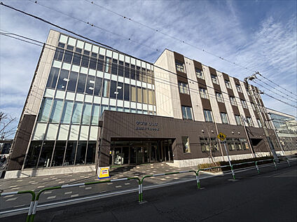 千川中学校　 約800m(徒歩10分)