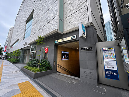 新宿三丁目駅 約880m(徒歩11分)