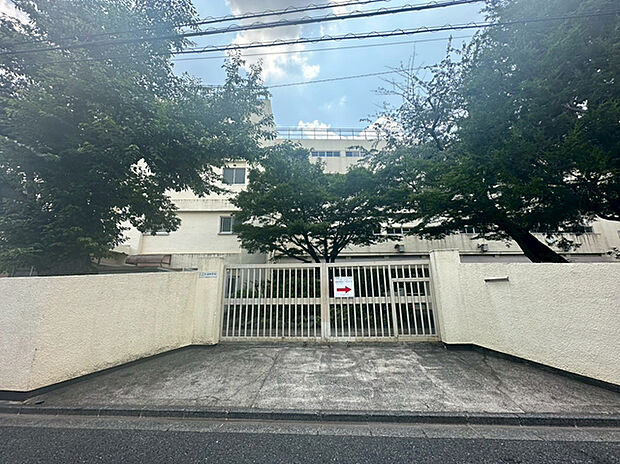 天沼中学校（約640m）