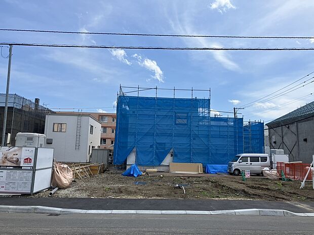 【2号地現地写真】
ゆとりある土地なら、間取りの自由度が高まり、夢も広がりますね。建築プラン例もご用意しておりますのでお気軽にご相談ください。
(2026年5月撮影)