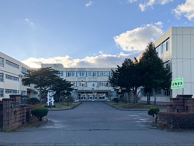 明倫中学校(約1,400m)