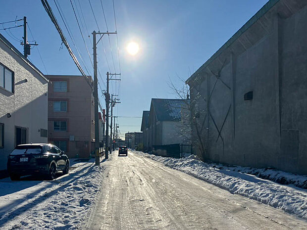 【【西側道路】】(2025年12月撮影)