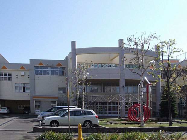 屯田西小学校（約1,010m）