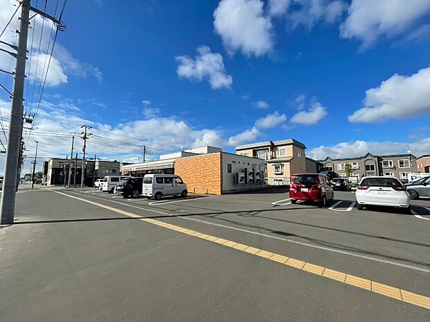 セブン-イレブン 札幌新琴似6条東店（約370m）