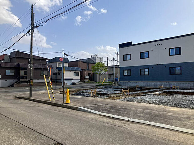 【【現地写真】】1号地は開放感あふれる角地です。採光や通風が期待でき、快適に暮らせるお住まいが実現できます。
(2026年4月撮影)