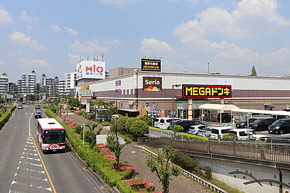 Mio香久山（MEGAドン・キホーテUNY香久山店 他） 約1,230～1,290m(徒歩約16～17分)