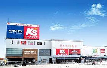 エルエルタウン 約3800m(車で10分)