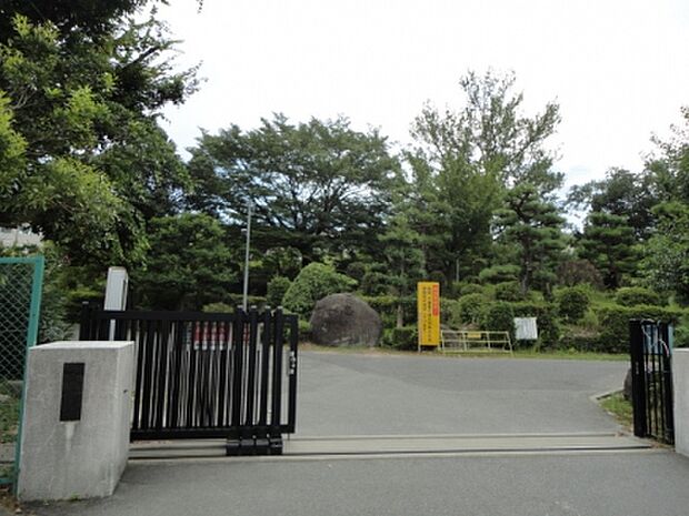葵中学校