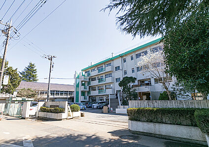 三室小学校（現地より徒歩14分） 約1120m