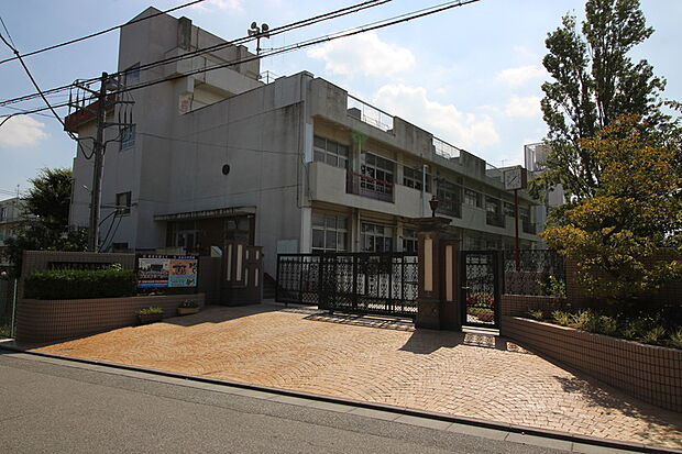 大谷口中学校（現地より徒歩9分）