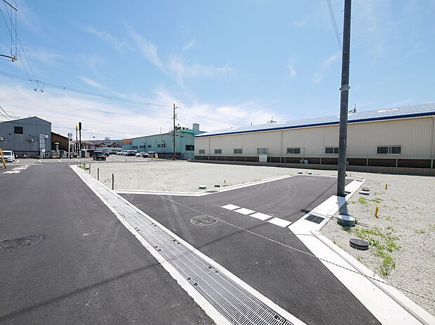 【現地写真】JR阪和線「北信太」駅、南海本線「高石」駅が徒歩圏内!2駅2沿線利用で難波や天王寺方面などへアクセス良好です。堺泉北道路など主要道路を近くに捉え、車利用も便利!/2026年5月撮影