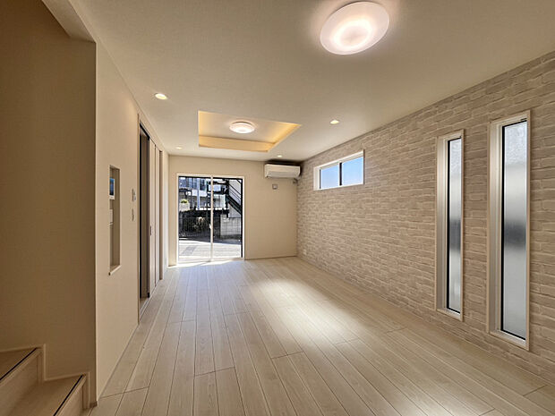 【1号棟】LDK15.75帖　LDKには冬場に足元から温まる「床暖房」