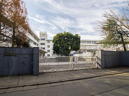 府中市立四谷小学校 955m