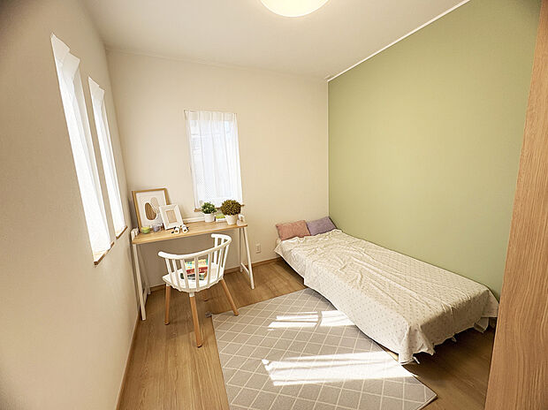 【2階 洋室】現地モデルハウス