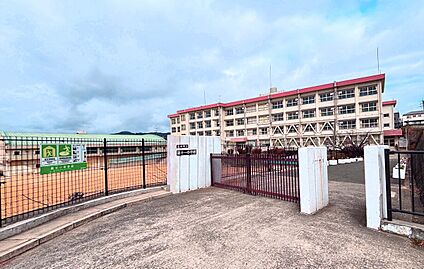 豊中第十一中学校 1640ｍ～1670ｍ