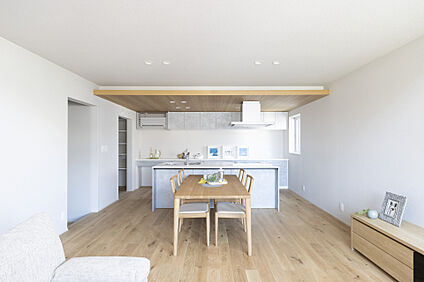 A棟　ダイニング・キッチン