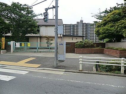 船橋市立南本町小学校 350m