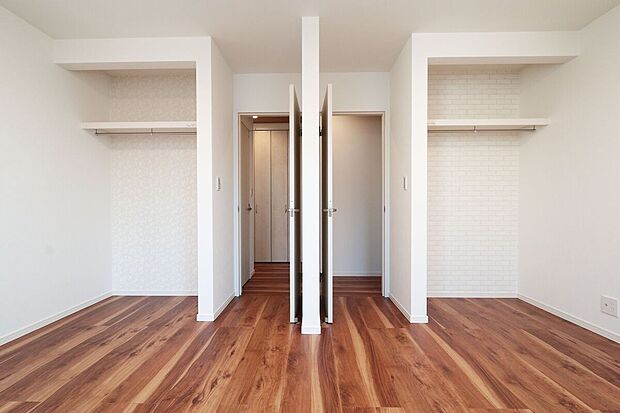 【現地1号地モデルハウス 子ども部屋(2025年8月)】子どもの成長に合わせて間仕切り出来る洋室