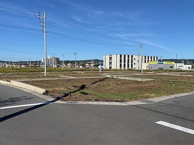 ~この街で家族の未来が始まる~
■ つむぎテラシア ■
全357区画の大型分譲地!(販売区画14区画)