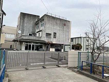 高浜市立吉浜小学校 530m