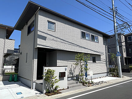 【7号地】「ダインコンクリート」を採用したモダンスタイルの家