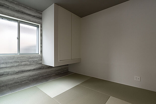 【和室(B3-1号棟)】くつろぎの和室。建具を開ければLDKと繋がり、より開放的な空間が生まれます。
