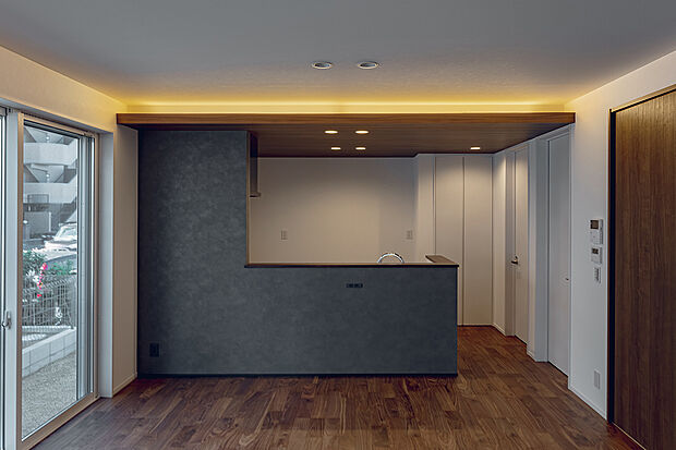 【キッチン(7号棟)】家具のようにおしゃれで、空間のアクセントになるキッチン。