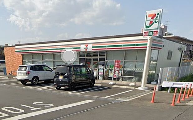 コンビニエンスストア（約630m）