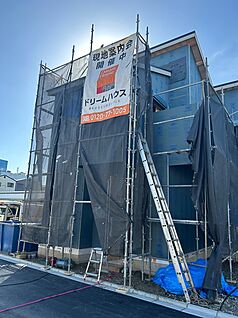 現地モデルハウス建築中！