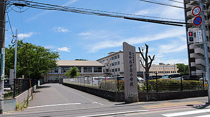 北九州市立あやめが丘小学校 現地から670m～690m。(徒歩9分。(最長))