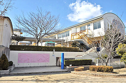 神戸鹿の子幼稚園 約420m(徒歩約6分)