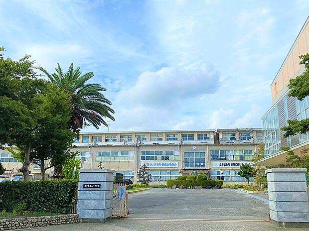 乙川中学校（約471m）