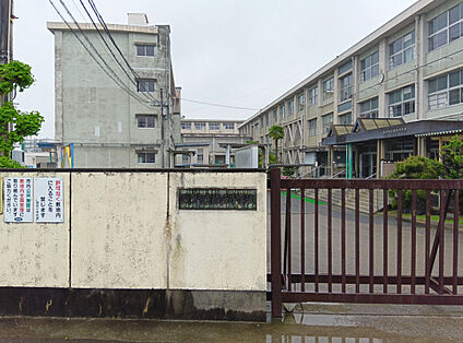 岐阜市立城西小学校 703ｍ(徒歩9分)