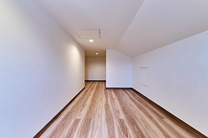 【小屋裏収納/2号棟】