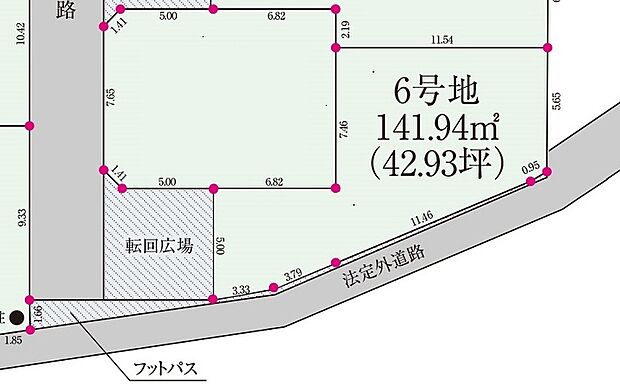 南側が法定外道路に面しているため、陽当たり良好です。