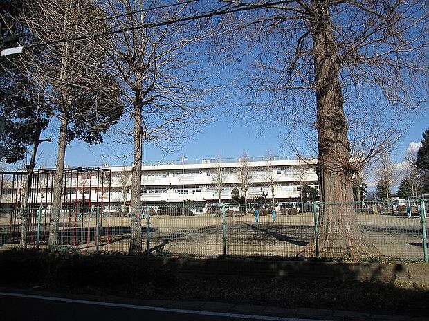 沼崎小学校(約1,500m)