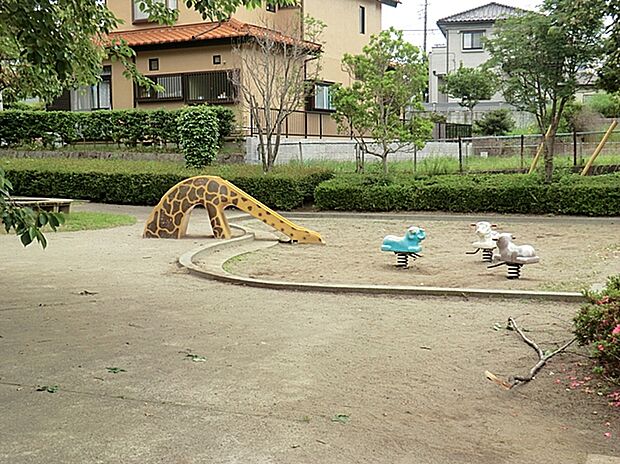 柏田台きりん公園(約215m)