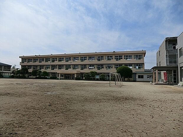 大曽根小学校(約1,650m)