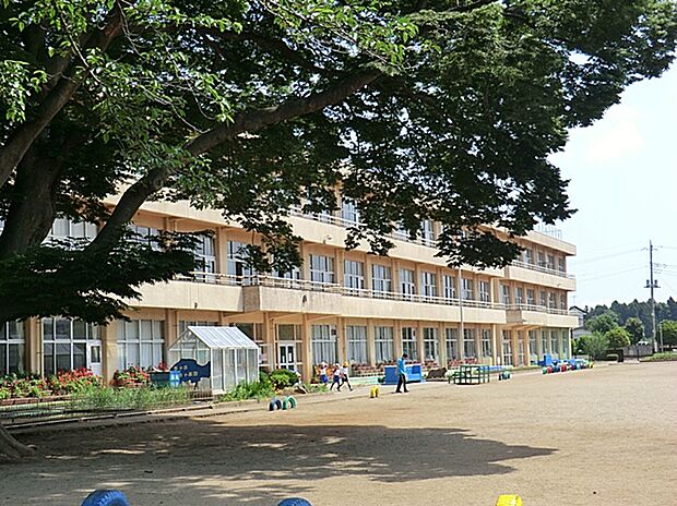 本郷小学校（約880m）