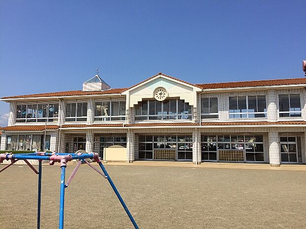 荒川沖幼稚園（約200m）