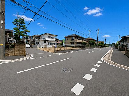 現地写真（前面道路含む）