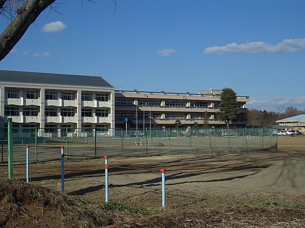 愛宕中学校(約1,030m)