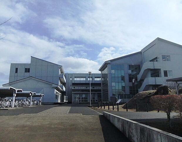 城ノ内中学校(約1,960m)