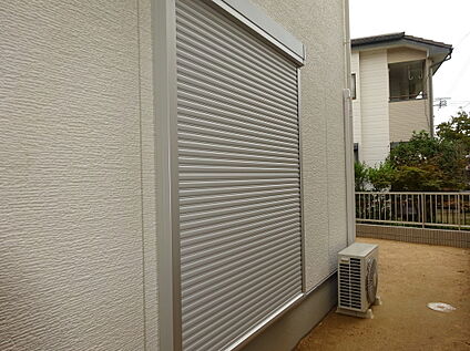 シャッター雨戸