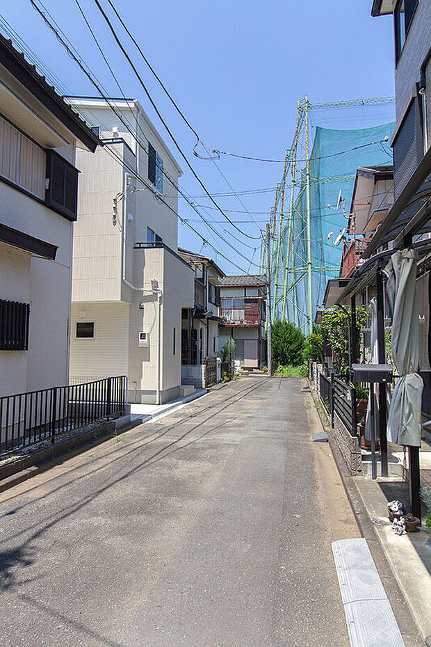 【【外観】】前面道路は4.2m位置指定道路となっております。