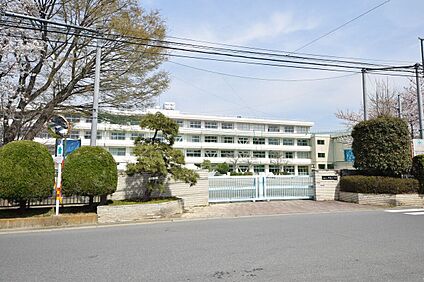 川越小学校 950m(徒歩12分)