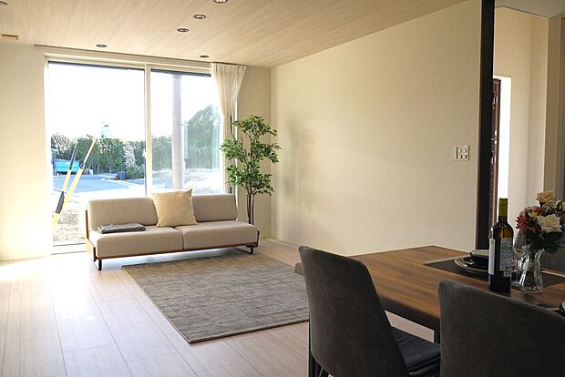 【J-8号地 --京都 Style--】リビング・ダイニング