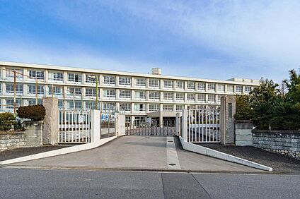 碧南市立新川中学校 1330m ～1520m(徒歩約17～19分)