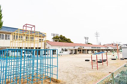 高浜市立吉浜幼稚園 450m (徒歩約6分)